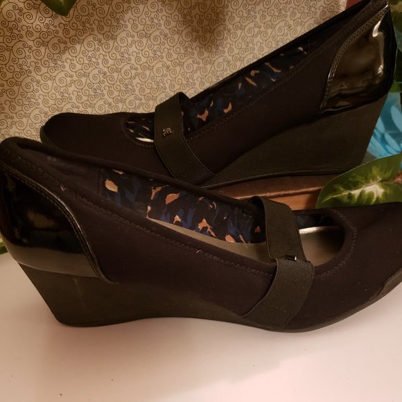 Anne Klein Sport Black Fabric & Patent Casual Dressy Shoes Size 9 1/2M - Picture 3 of 9
